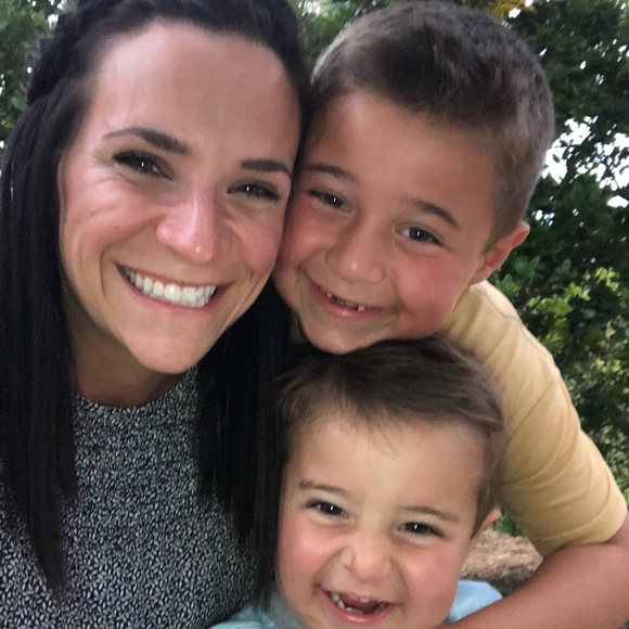 Meet your Posher, Brit - Picture 1 of 1